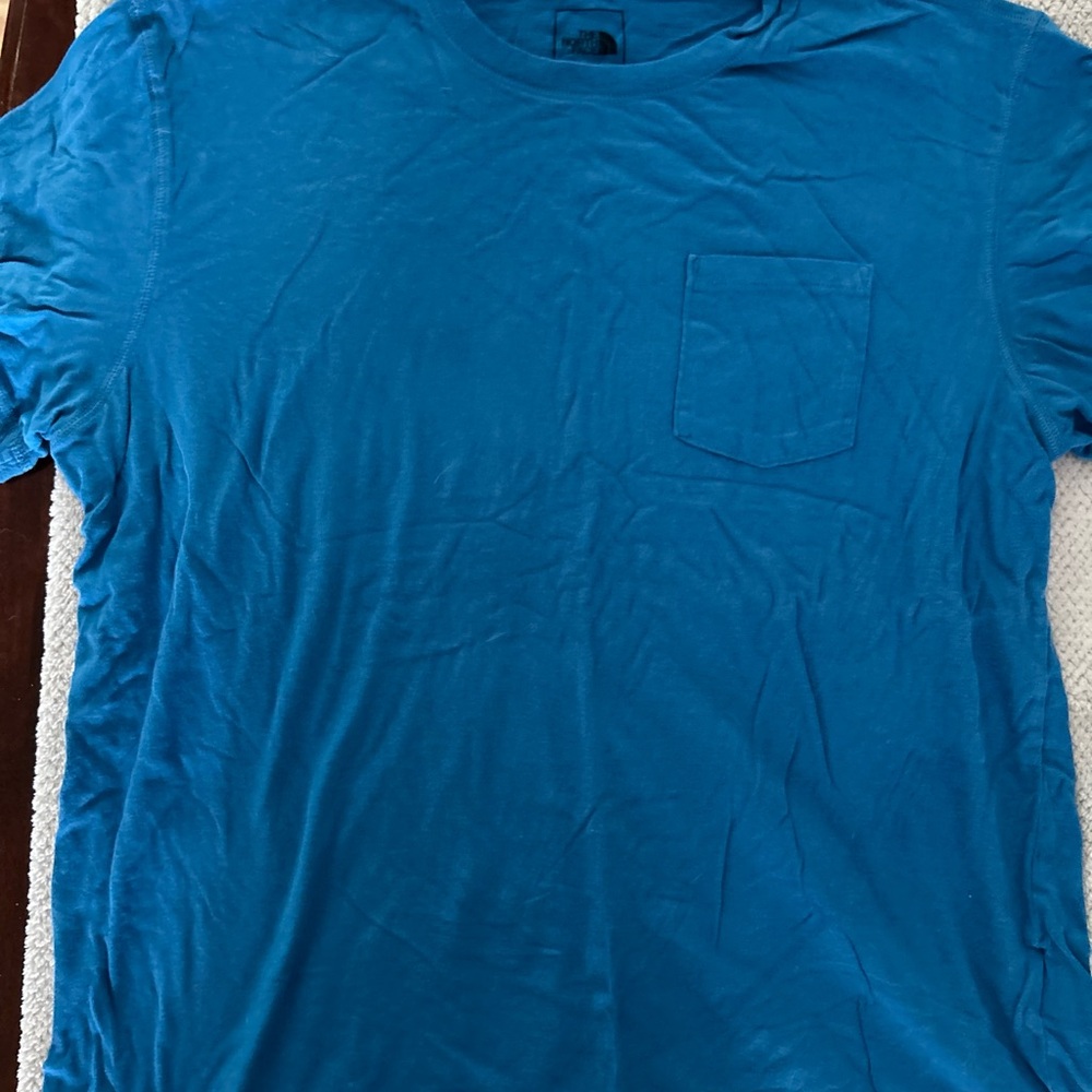 Men’s The North Face pocket tee shirt short sleeve size XL